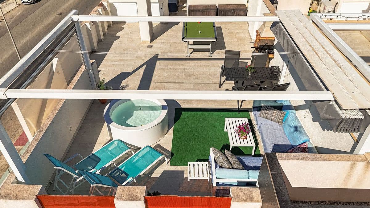 Apartamento de 2 habitaciones en Orihuela Costa en venta con piscina - 265.000 € (Ref: 10013753)