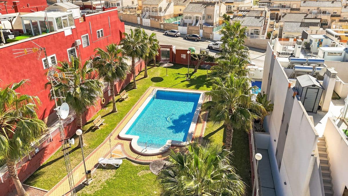 Apartamento de 2 habitaciones en Orihuela Costa en venta con piscina - 265.000 € (Ref: 10013753)