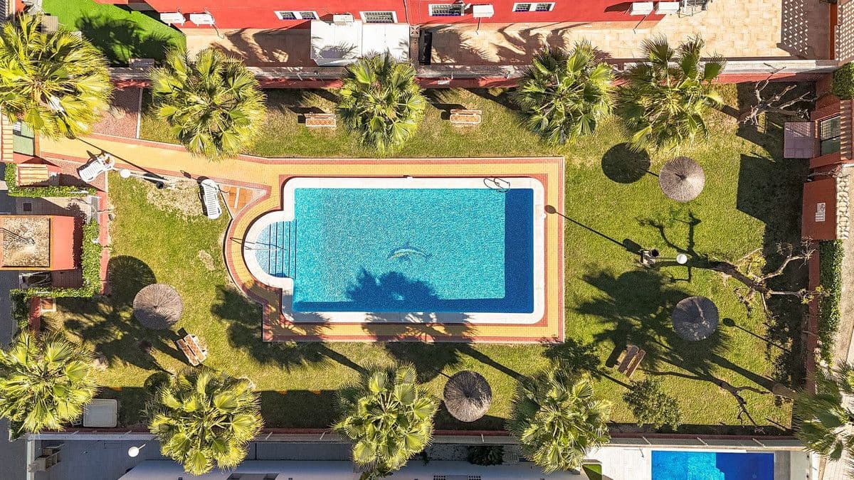 Apartamento de 2 habitaciones en Orihuela Costa en venta con piscina - 265.000 € (Ref: 10013753)