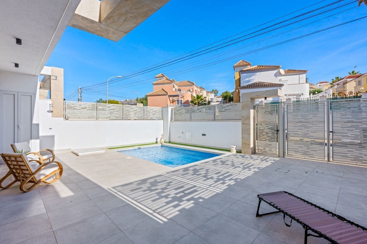 3 chambre Villa/Maison à vendre à Filipinas - 475 000 € (Ref: 10013755)