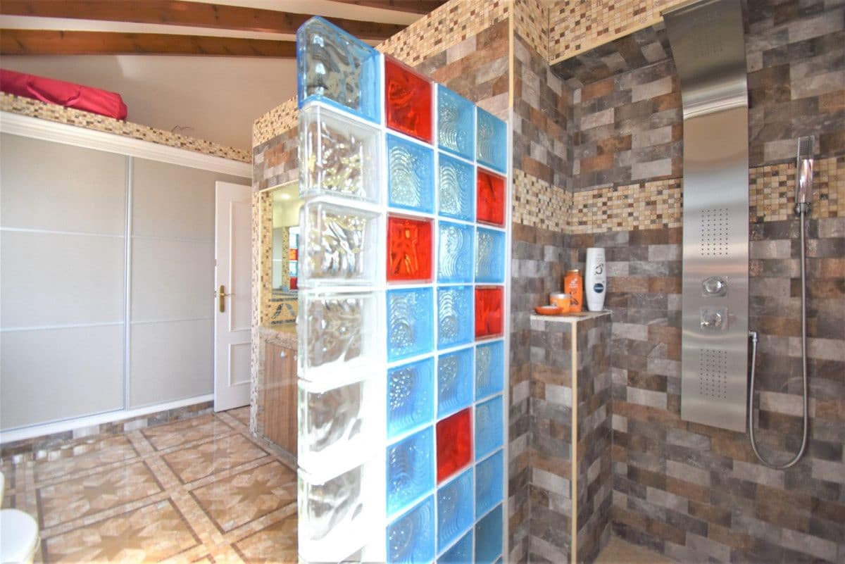 4 sypialnia Willa na sprzedaż w Orihuela Costa z basenem - 630 000 € (Ref: 10013756)