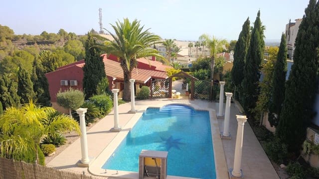 3 bedroom Villa for sale in Algorfa with pool - € 549,500 (Ref: 10013757)