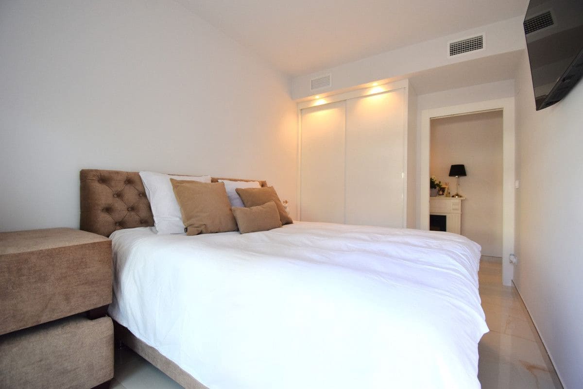 Apartamento de 3 habitaciones en Orihuela Costa en venta con piscina - 475.000 € (Ref: 10013758)