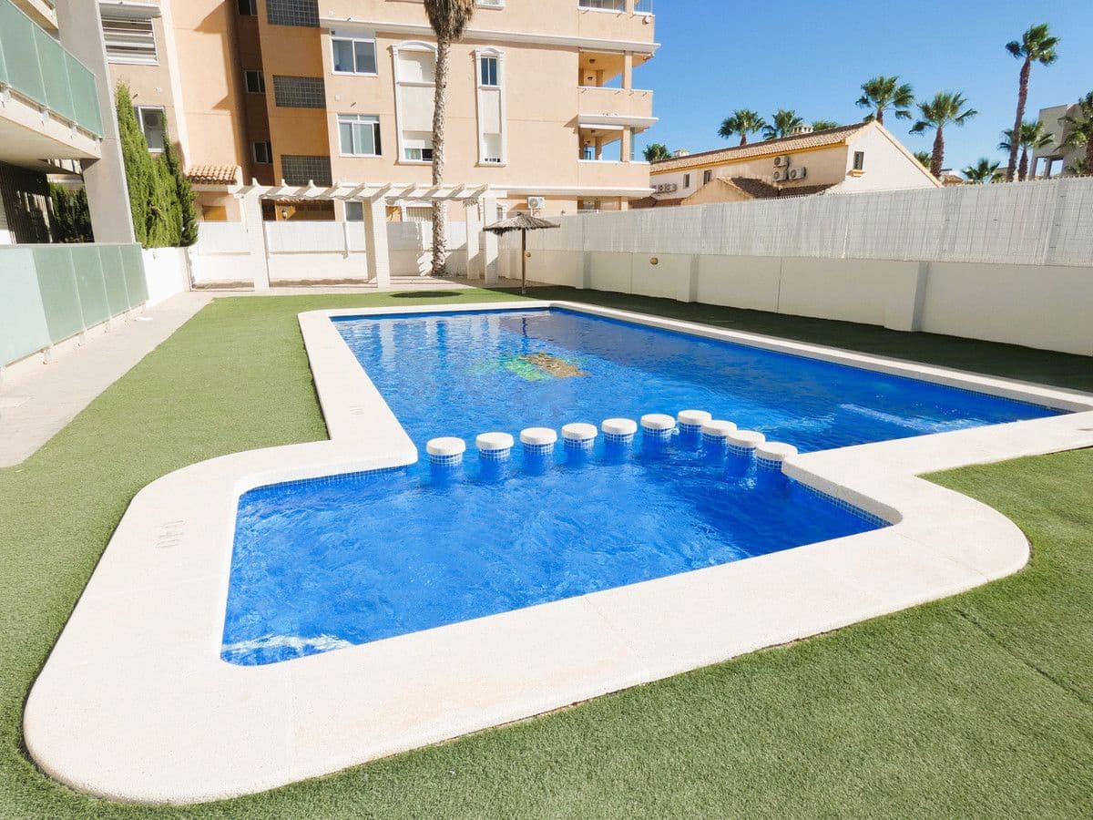 4 chambre Appartement à vendre à Cabo Roig - 299 000 € (Ref: 10013759)
