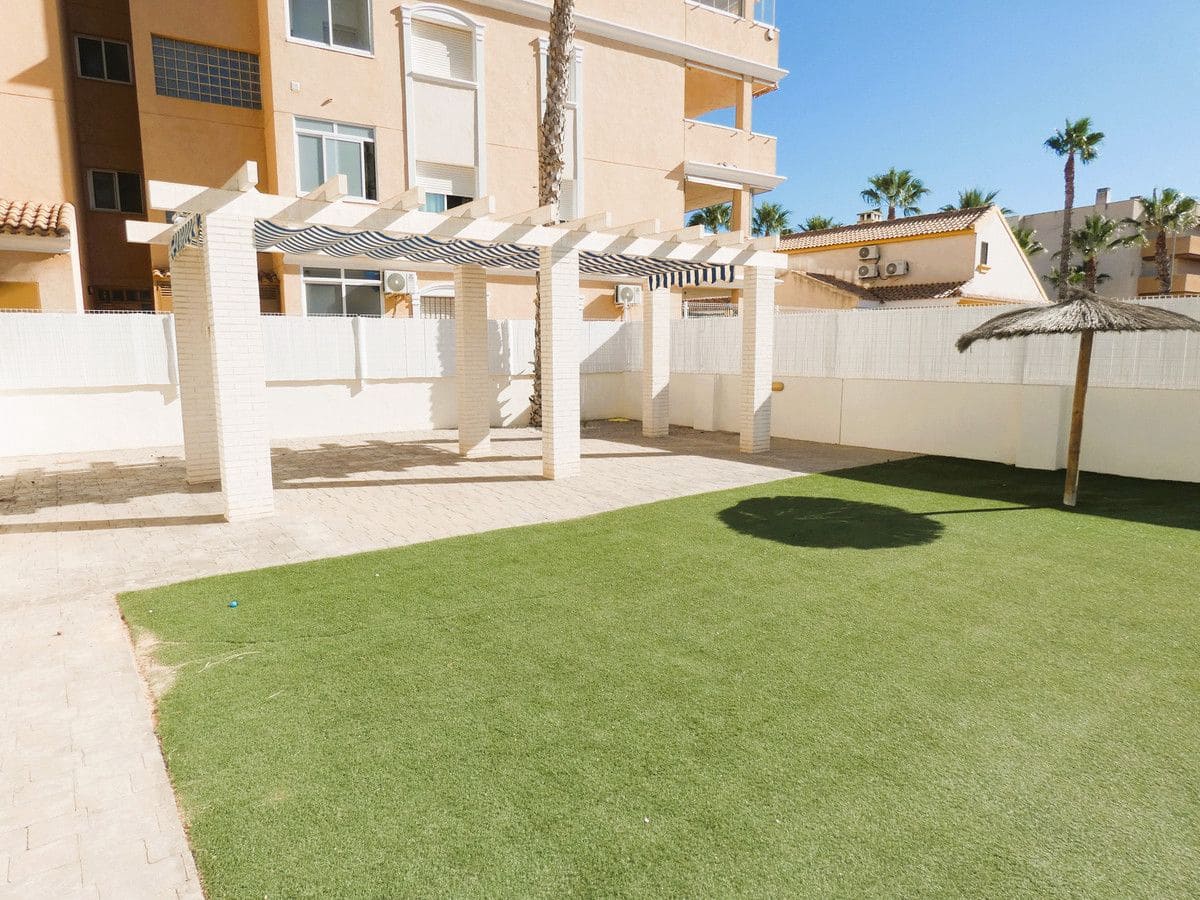4 chambre Appartement à vendre à Cabo Roig - 299 000 € (Ref: 10013759)
