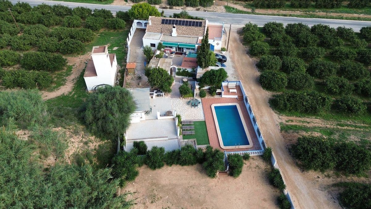 4 bedroom Finca/Country House for sale in Pilar de la Horadada with pool - € 335,000 (Ref: 10013761)