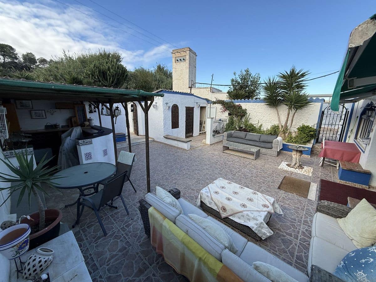 4 bedroom Finca/Country House for sale in Pilar de la Horadada with pool - € 335,000 (Ref: 10013761)