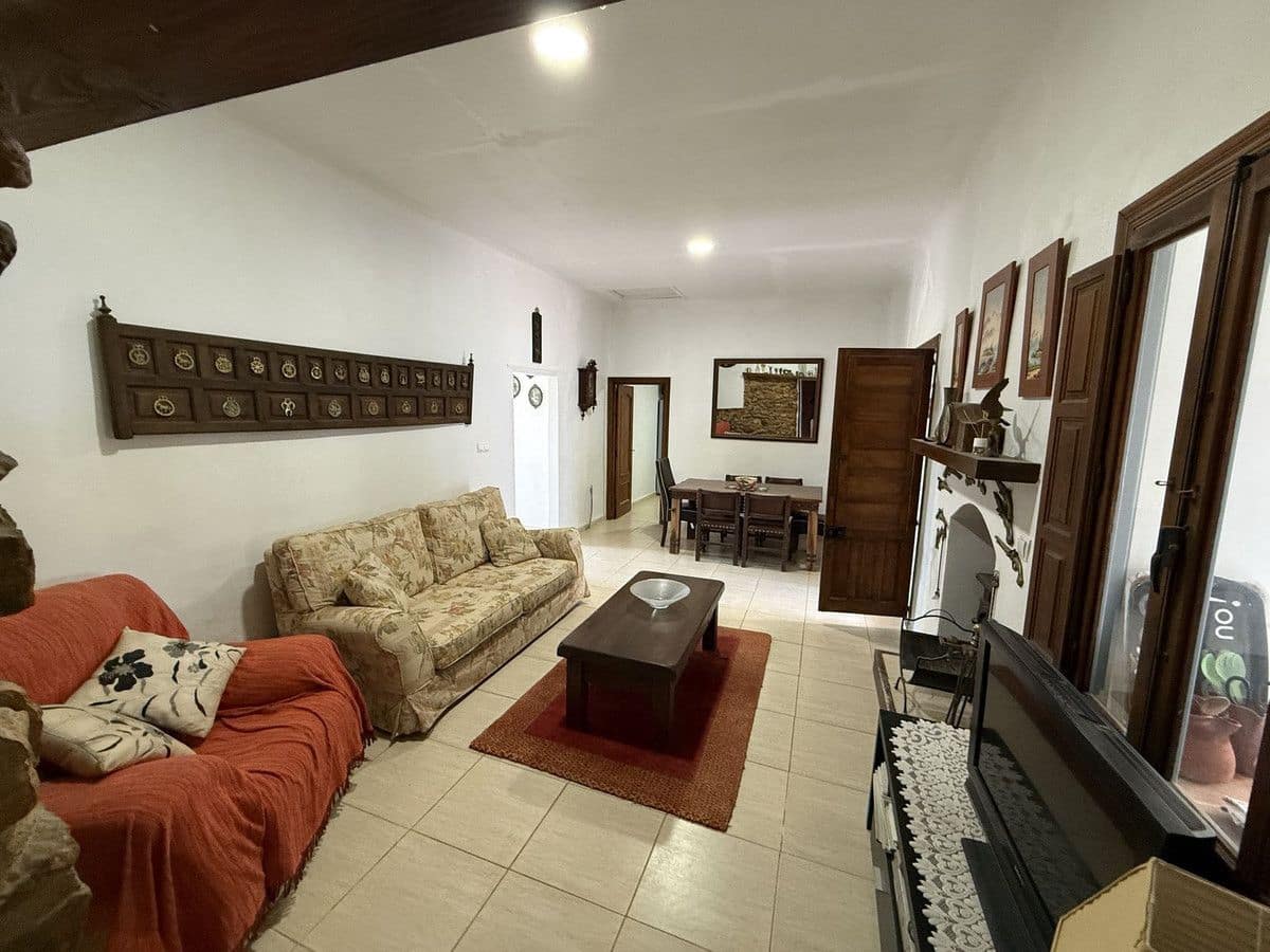 4 bedroom Finca/Country House for sale in Pilar de la Horadada with pool - € 335,000 (Ref: 10013761)