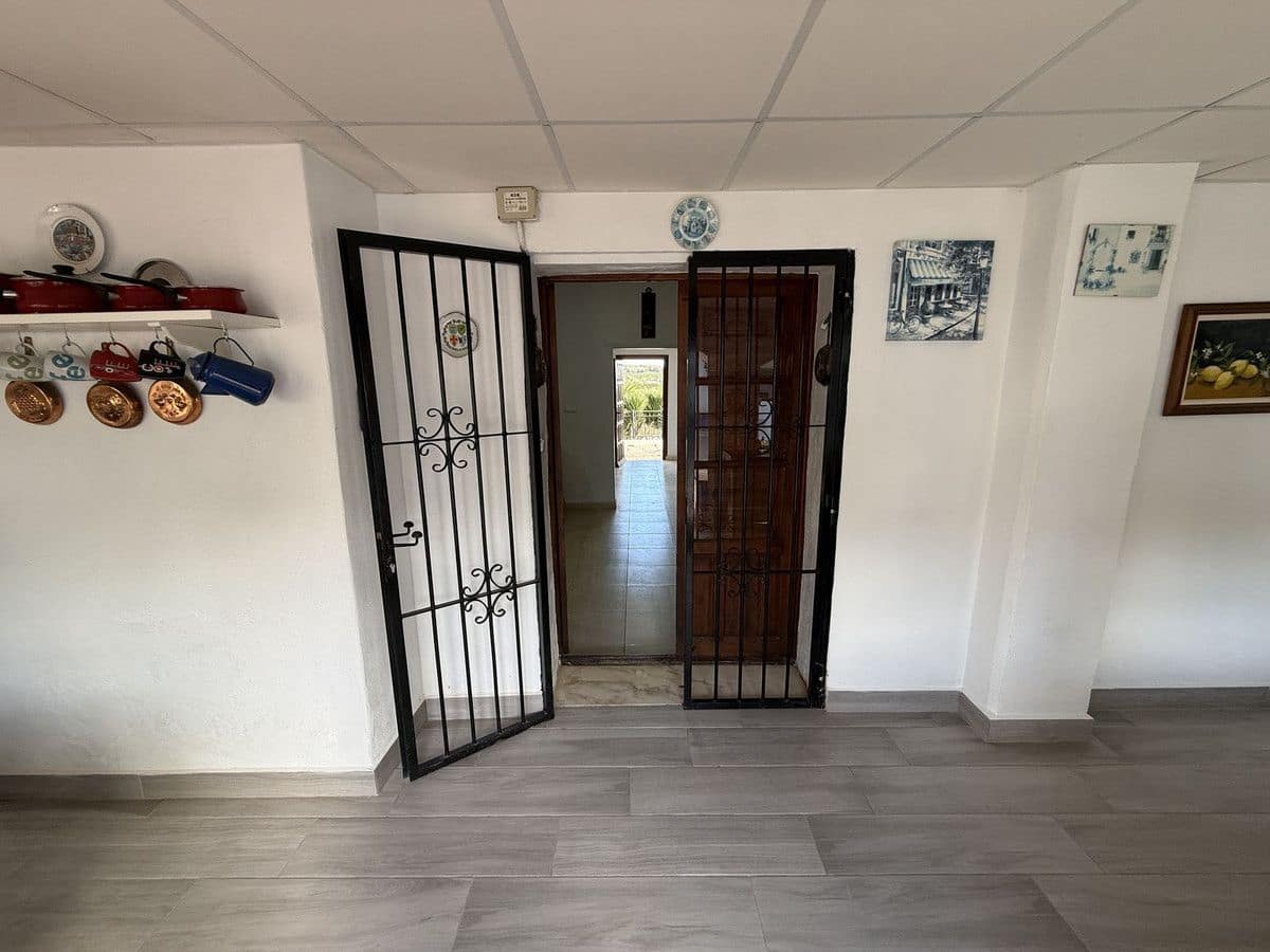 4 bedroom Finca/Country House for sale in Pilar de la Horadada with pool - € 335,000 (Ref: 10013761)