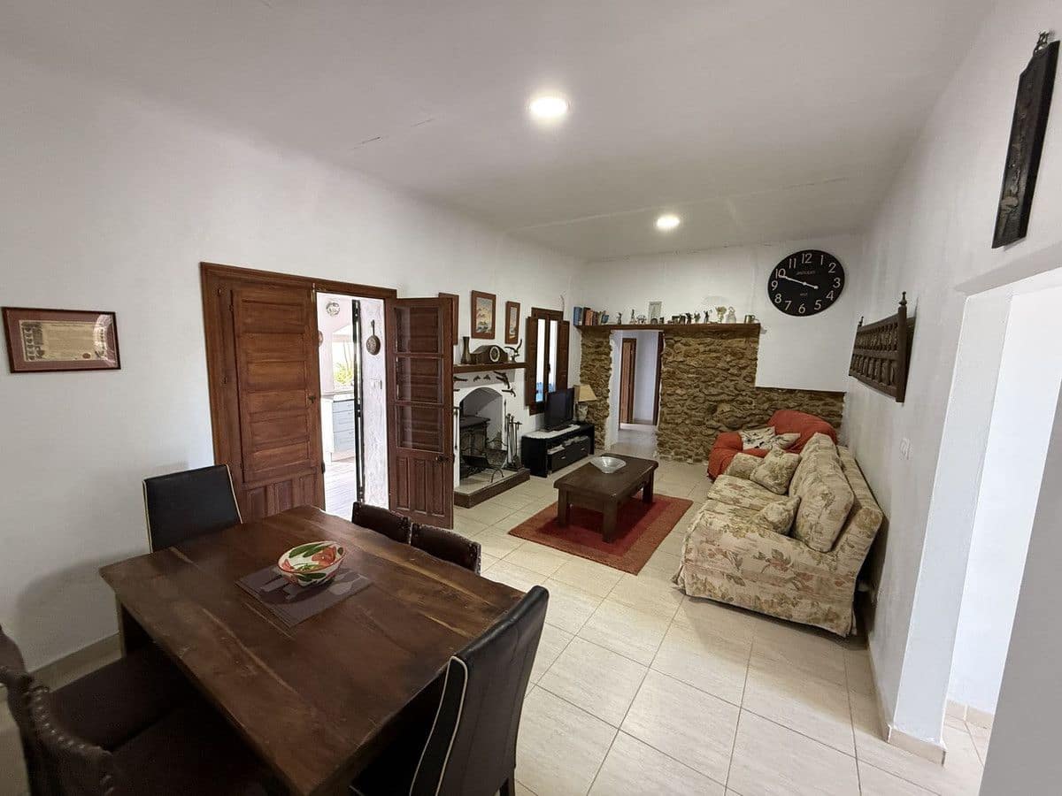 4 bedroom Finca/Country House for sale in Pilar de la Horadada with pool - € 335,000 (Ref: 10013761)