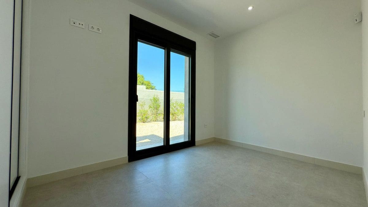 4 slaapkamer Villa te koop in Alicante stad met zwembad - € 897.000 (Ref: 10013763)