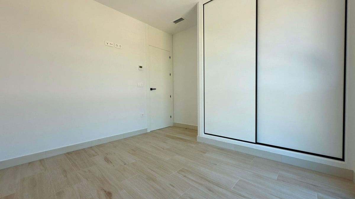 4 slaapkamer Villa te koop in Alicante stad met zwembad - € 897.000 (Ref: 10013763)