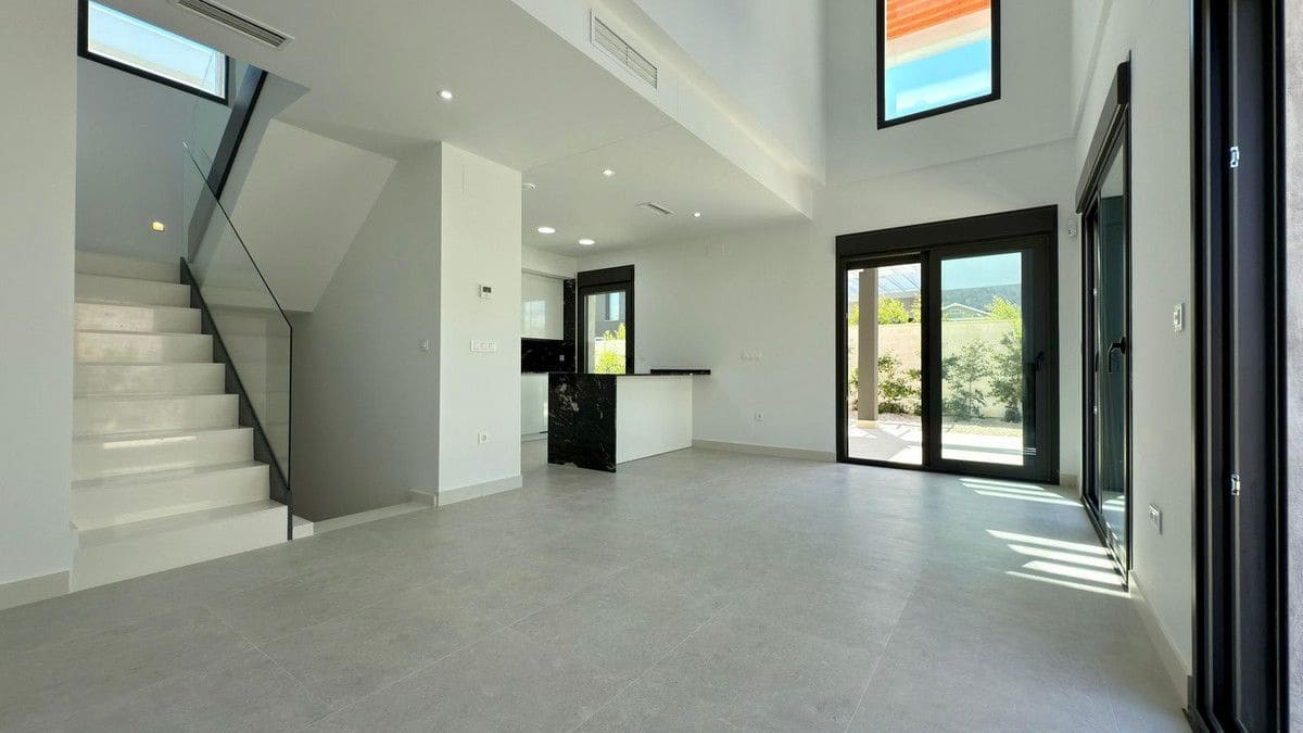 4 slaapkamer Villa te koop in Alicante stad met zwembad - € 897.000 (Ref: 10013763)