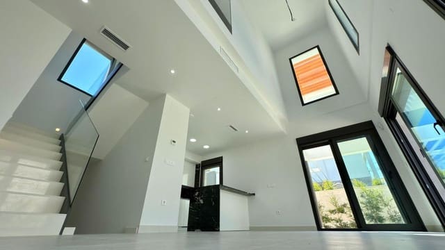 4 soveværelse Villa til salg i Villafranqueza, Alicante by med swimmingpool - € 897.000 (Ref: 10013763)