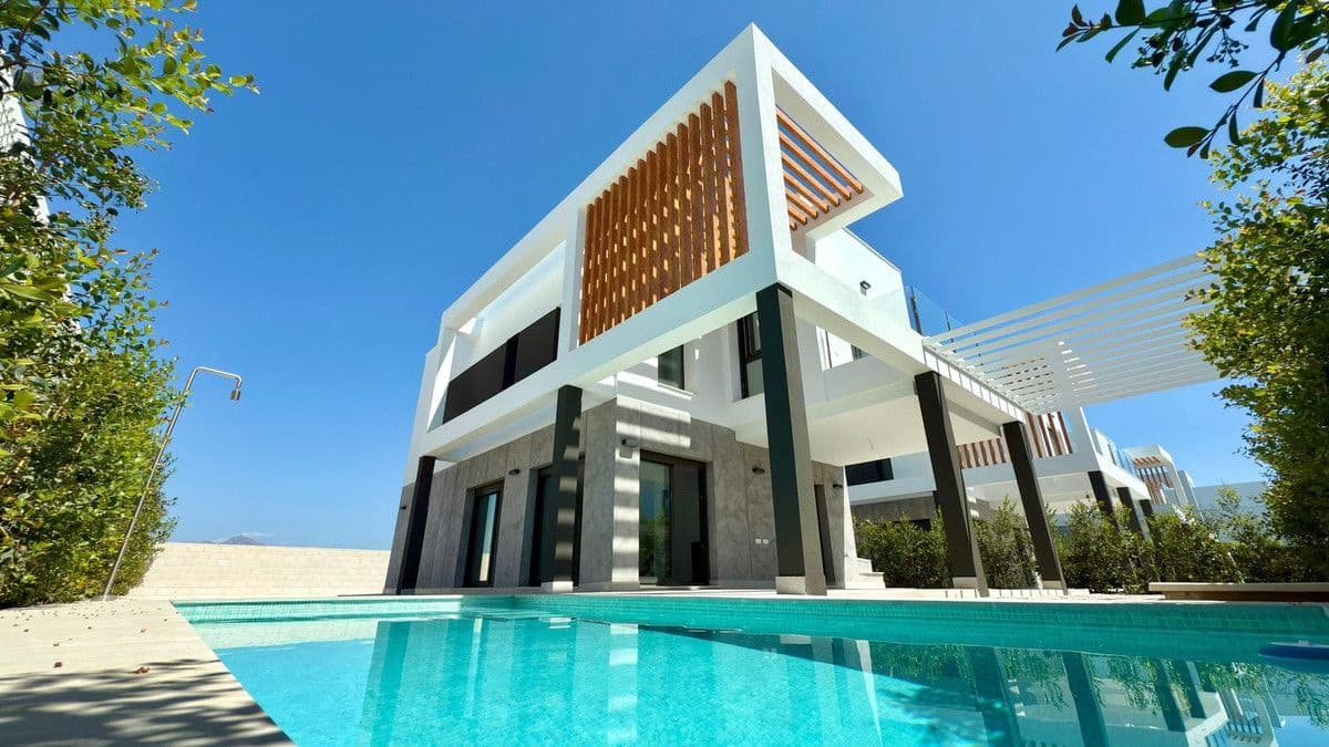 4 slaapkamer Villa te koop in Alicante stad met zwembad - € 897.000 (Ref: 10013763)