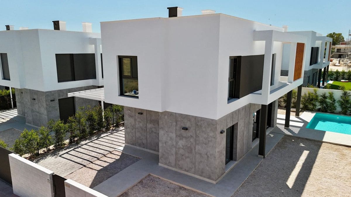 4 slaapkamer Villa te koop in Alicante stad met zwembad - € 897.000 (Ref: 10013763)