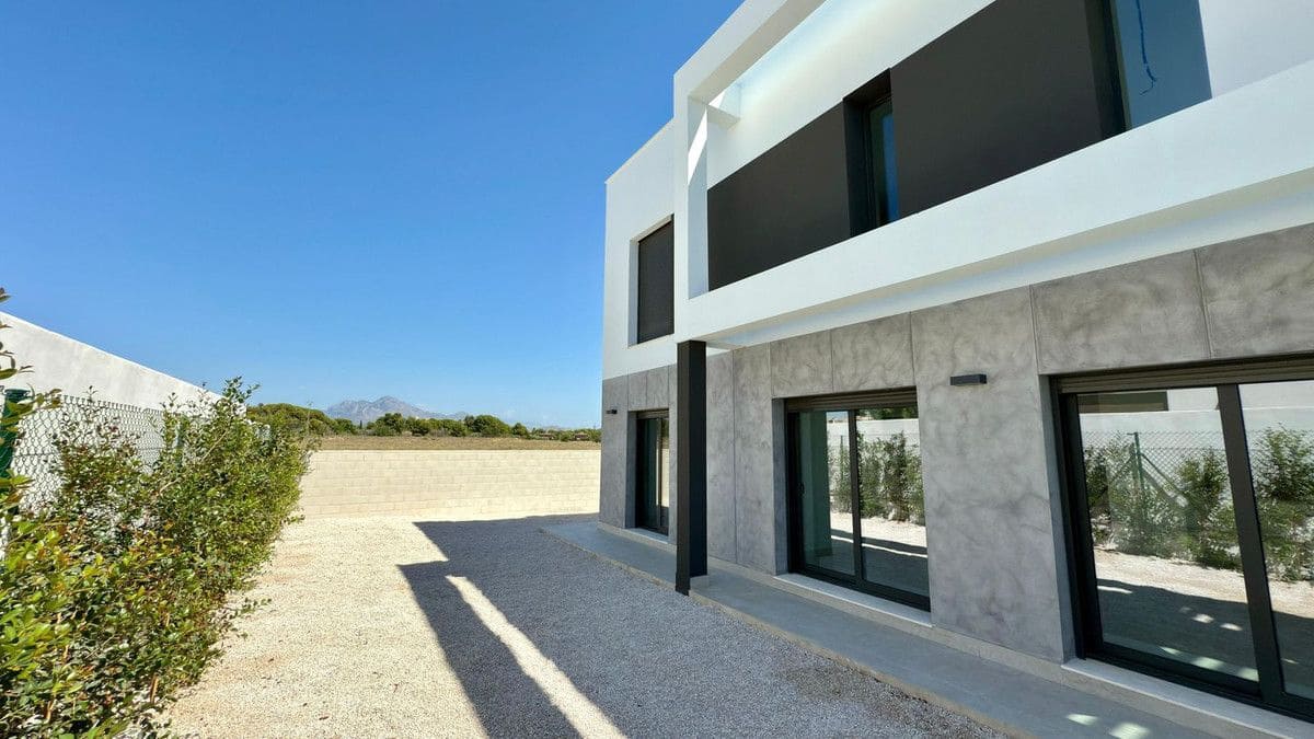 4 slaapkamer Villa te koop in Alicante stad met zwembad - € 897.000 (Ref: 10013763)