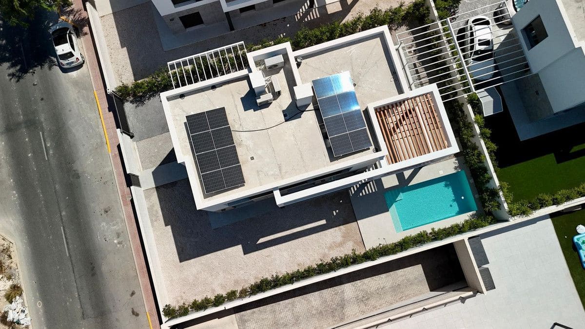 4 slaapkamer Villa te koop in Alicante stad met zwembad - € 897.000 (Ref: 10013763)