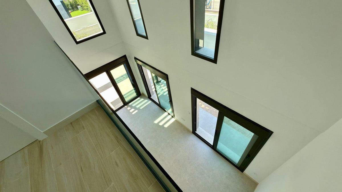 4 slaapkamer Villa te koop in Alicante stad met zwembad - € 897.000 (Ref: 10013763)