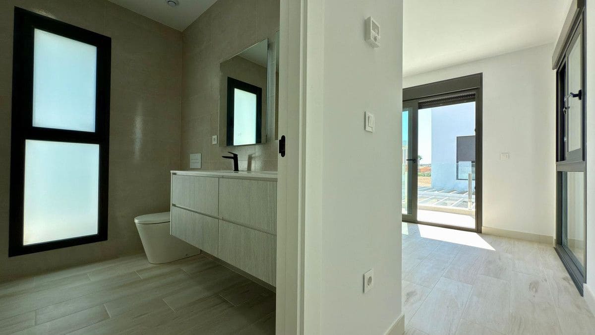 4 slaapkamer Villa te koop in Alicante stad met zwembad - € 897.000 (Ref: 10013763)
