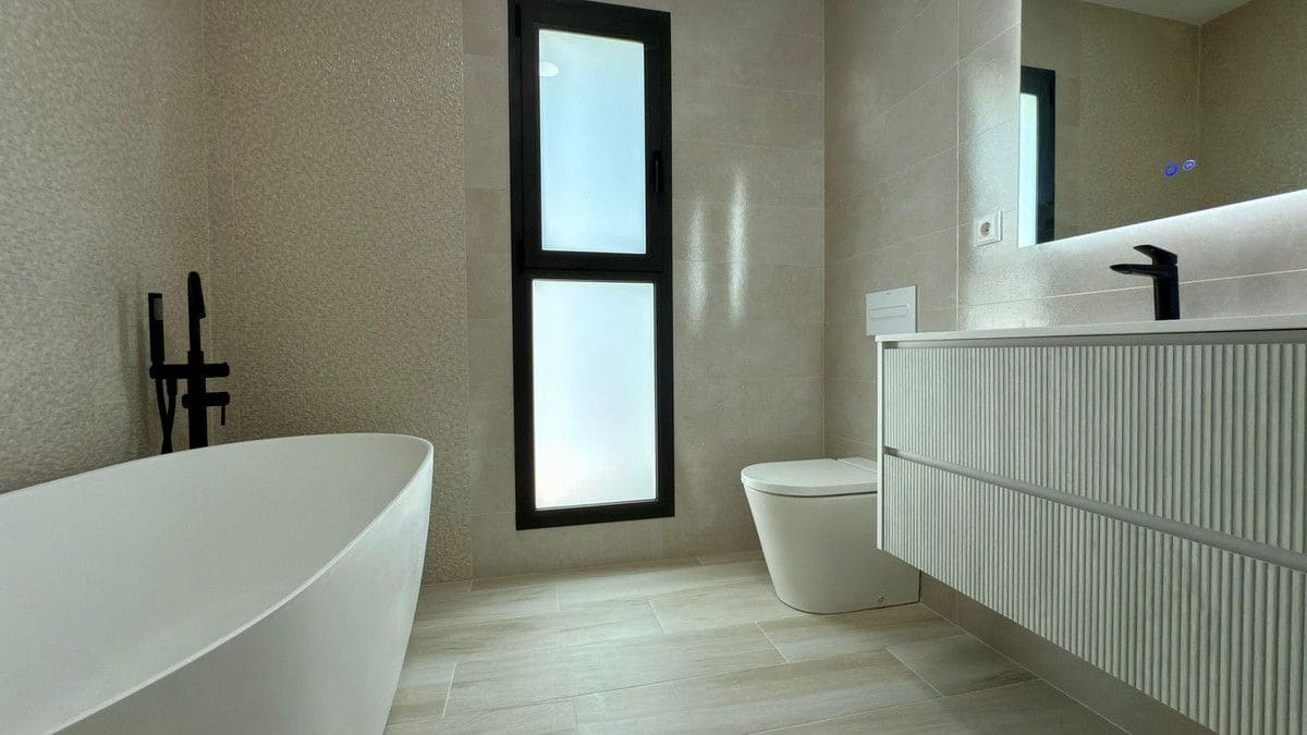 4 slaapkamer Villa te koop in Alicante stad met zwembad - € 897.000 (Ref: 10013763)
