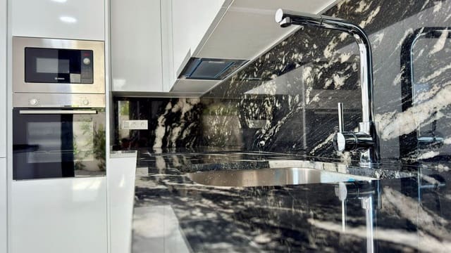 4 soveværelse Villa til salg i Villafranqueza, Alicante by med swimmingpool - € 897.000 (Ref: 10013763)