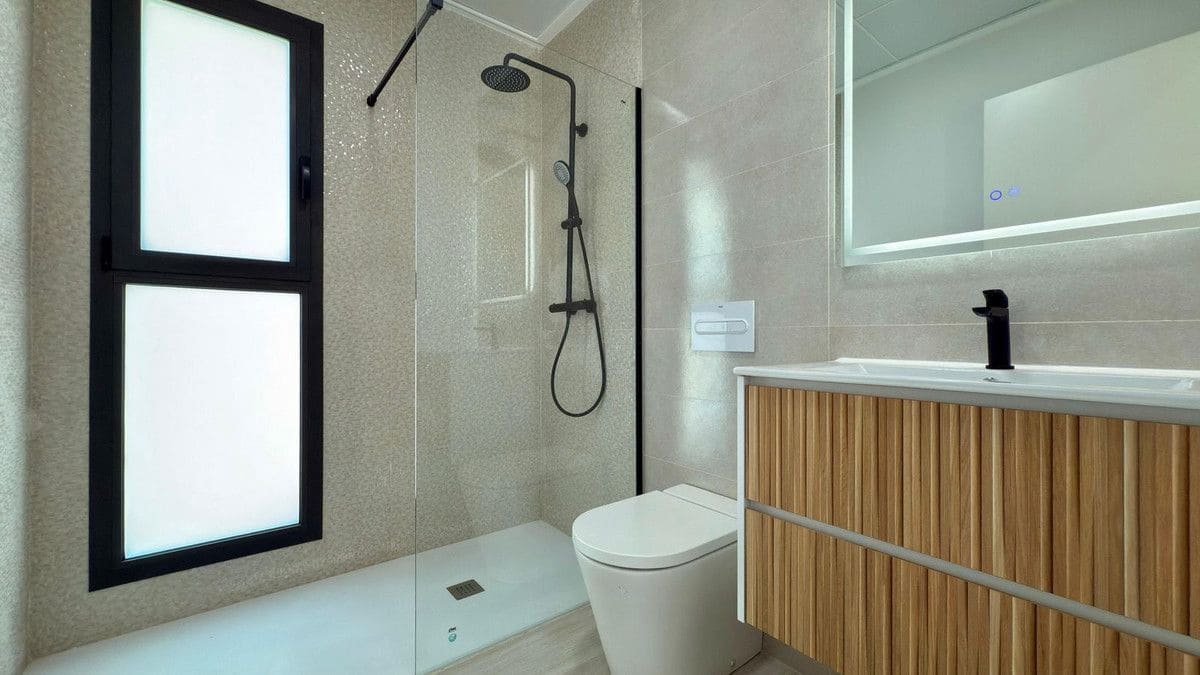 4 slaapkamer Villa te koop in Alicante stad met zwembad - € 897.000 (Ref: 10013763)