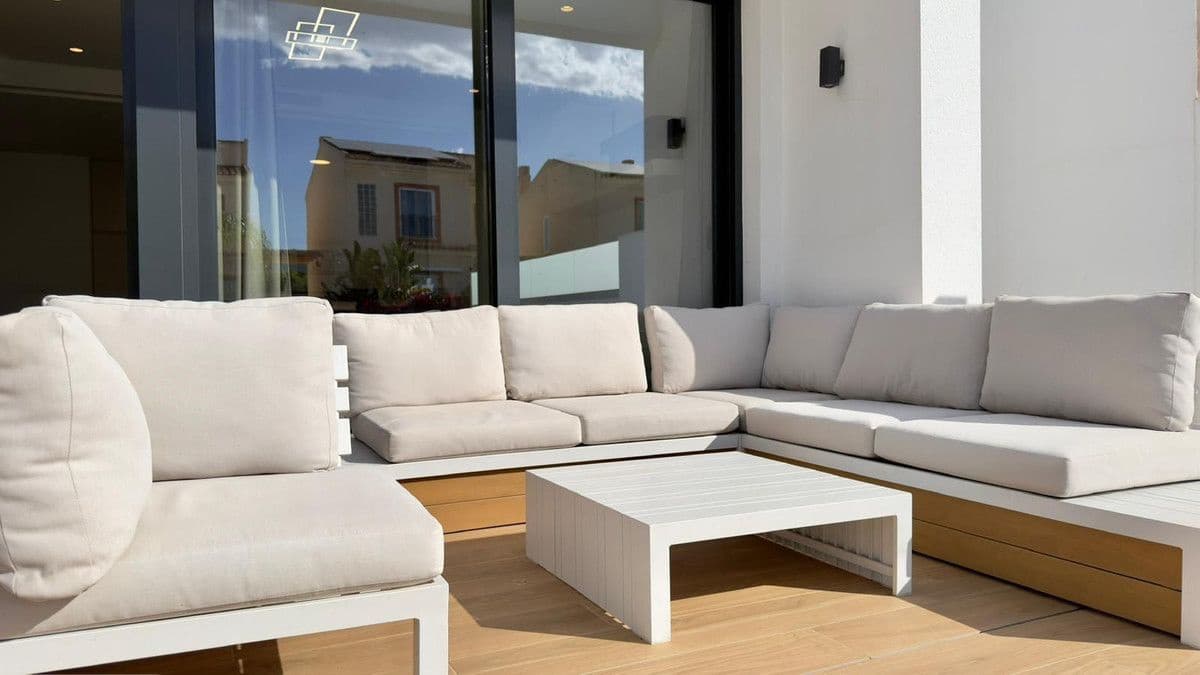 3 bedroom Villa for sale in El Campello with pool - € 620,000 (Ref: 10013764)