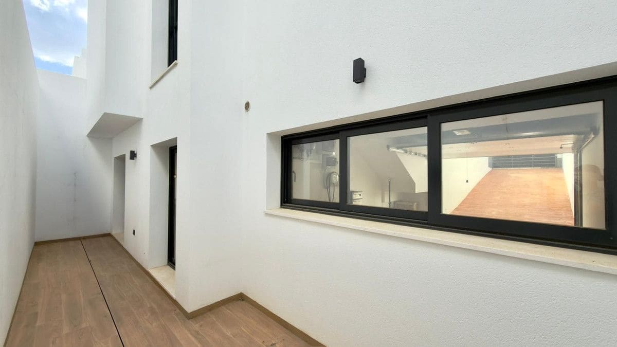 3 bedroom Villa for sale in El Campello with pool - € 620,000 (Ref: 10013764)