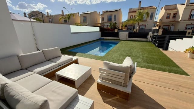 3 bedroom Villa for sale in El Campello with pool - € 620,000 (Ref: 10013764)