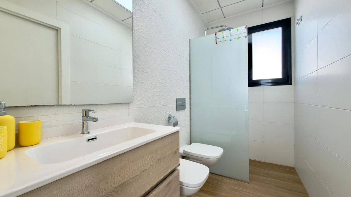 3 bedroom Villa for sale in El Campello with pool - € 620,000 (Ref: 10013764)