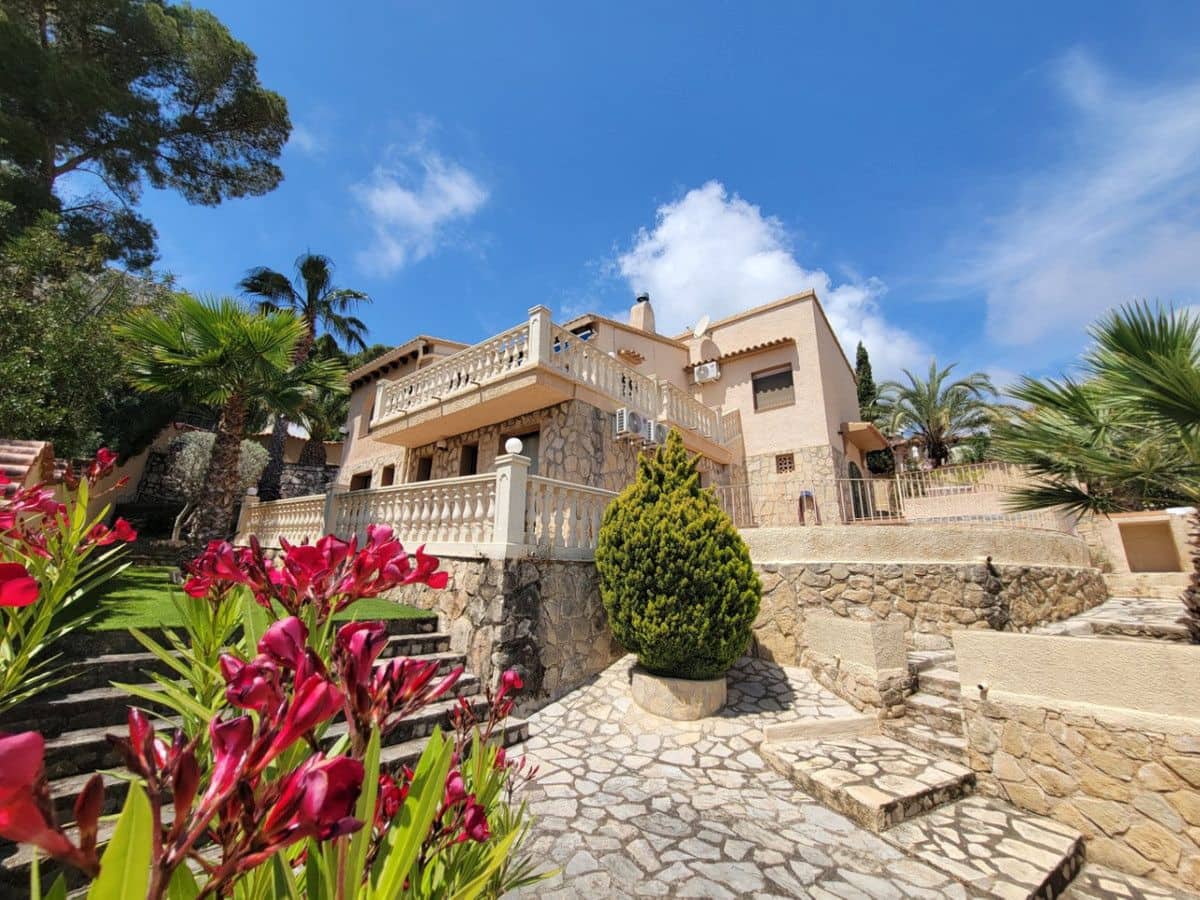 4 soverom Villa til salgs i Calpe / Calp - € 695 000 (Ref: 10013771)