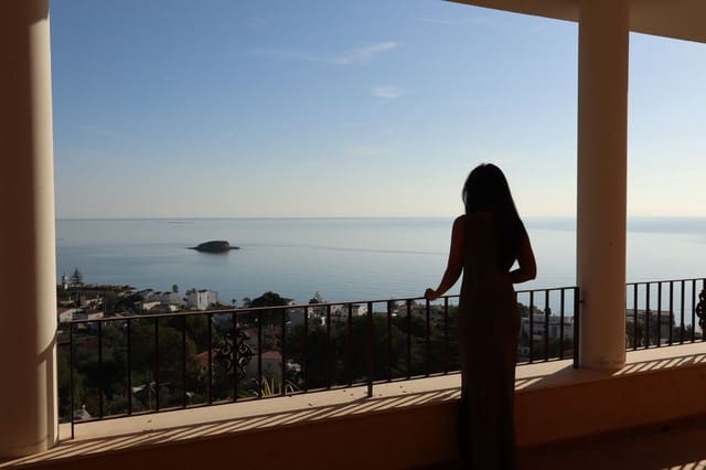 5 slaapkamer Villa te koop in Altea - € 1.800.000 (Ref: 10013785)
