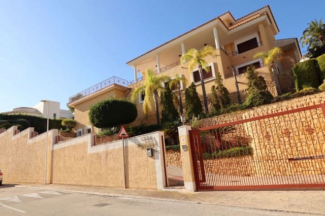 5 slaapkamer Villa te koop in Altea - € 1.800.000 (Ref: 10013785)