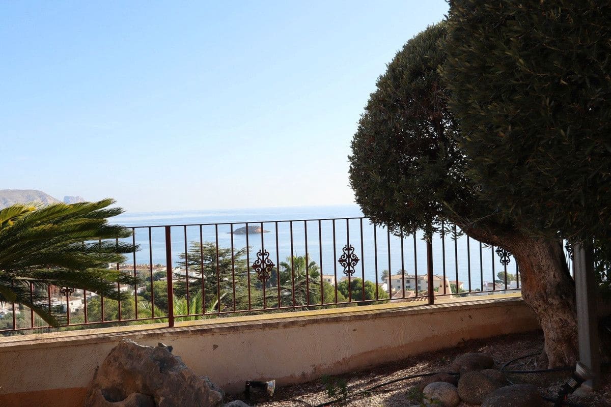 5 slaapkamer Villa te koop in Altea - € 1.800.000 (Ref: 10013785)