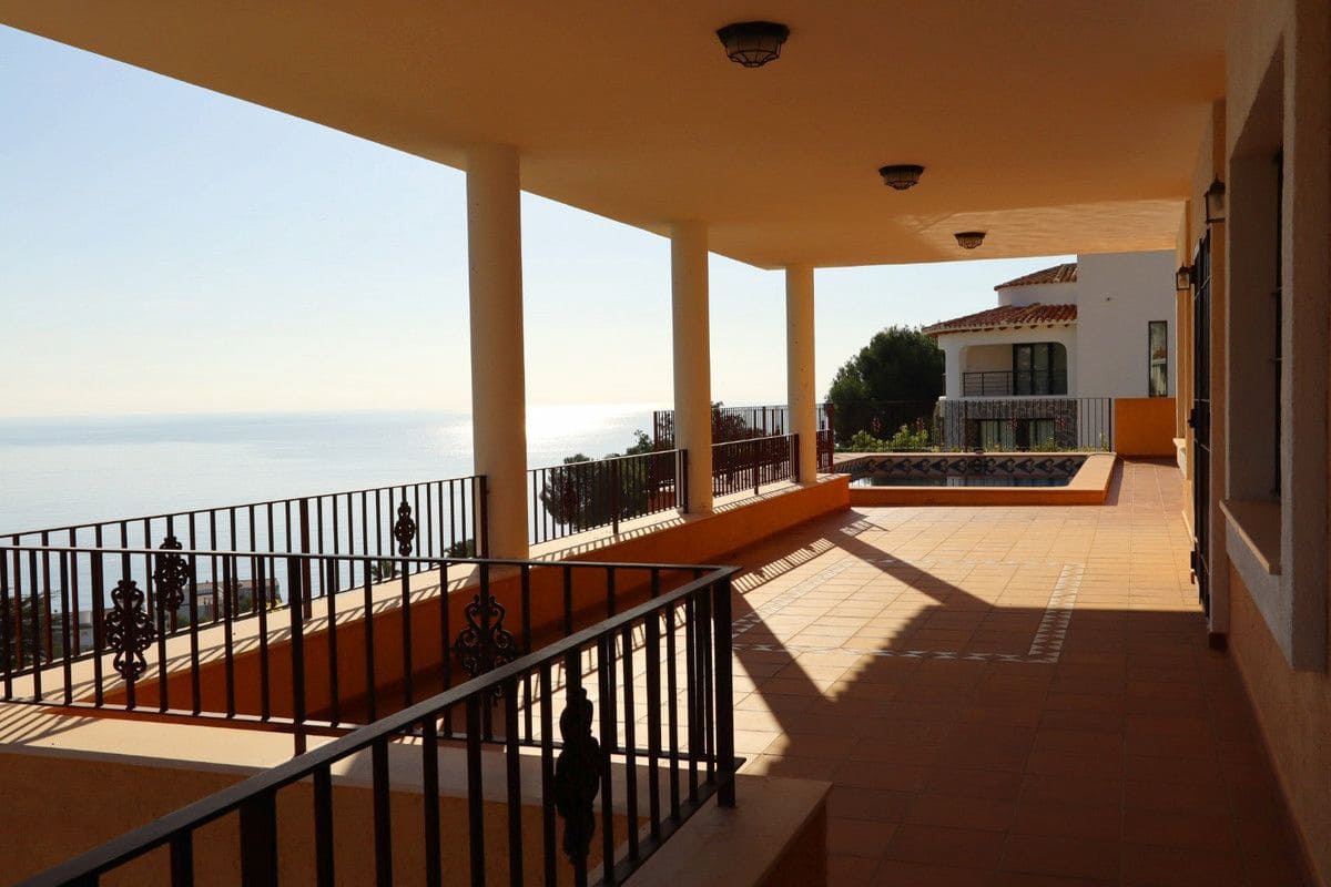 5 slaapkamer Villa te koop in Altea - € 1.800.000 (Ref: 10013785)