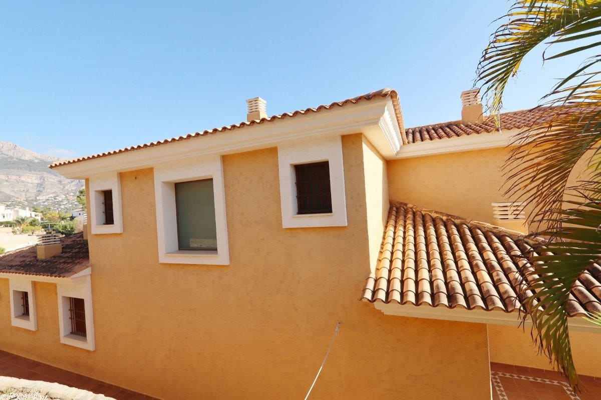 5 slaapkamer Villa te koop in Altea - € 1.800.000 (Ref: 10013785)