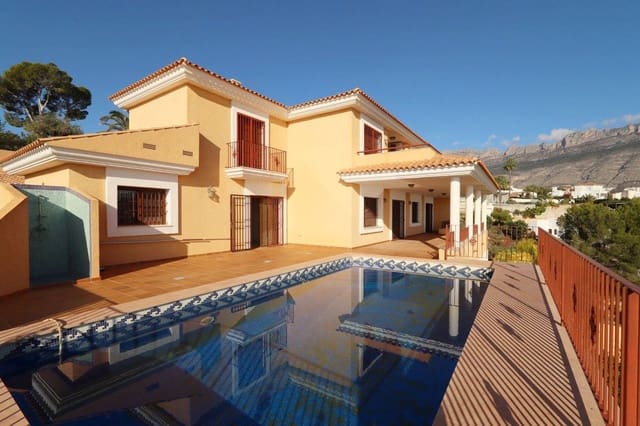 5 slaapkamer Villa te koop in Altea - € 1.800.000 (Ref: 10013785)