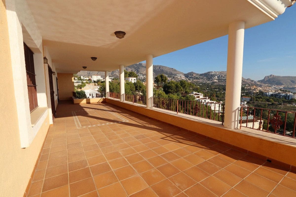 5 slaapkamer Villa te koop in Altea - € 1.800.000 (Ref: 10013785)