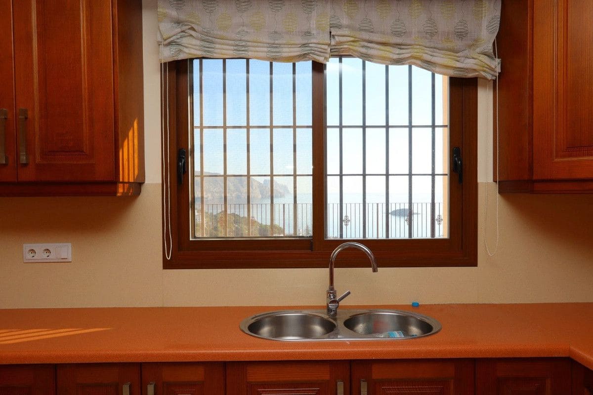 5 slaapkamer Villa te koop in Altea - € 1.800.000 (Ref: 10013785)