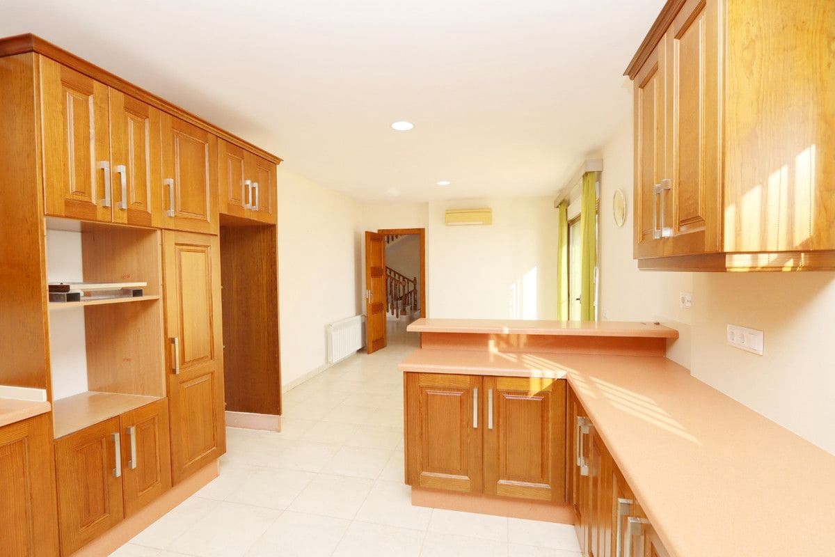5 slaapkamer Villa te koop in Altea - € 1.800.000 (Ref: 10013785)