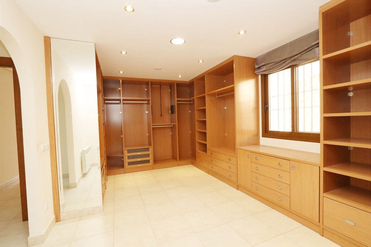 5 slaapkamer Villa te koop in Altea - € 1.800.000 (Ref: 10013785)