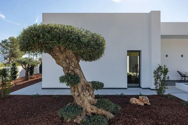 Chalet de 4 habitaciones en Altea en venta - 949.000 € (Ref: 10013786)