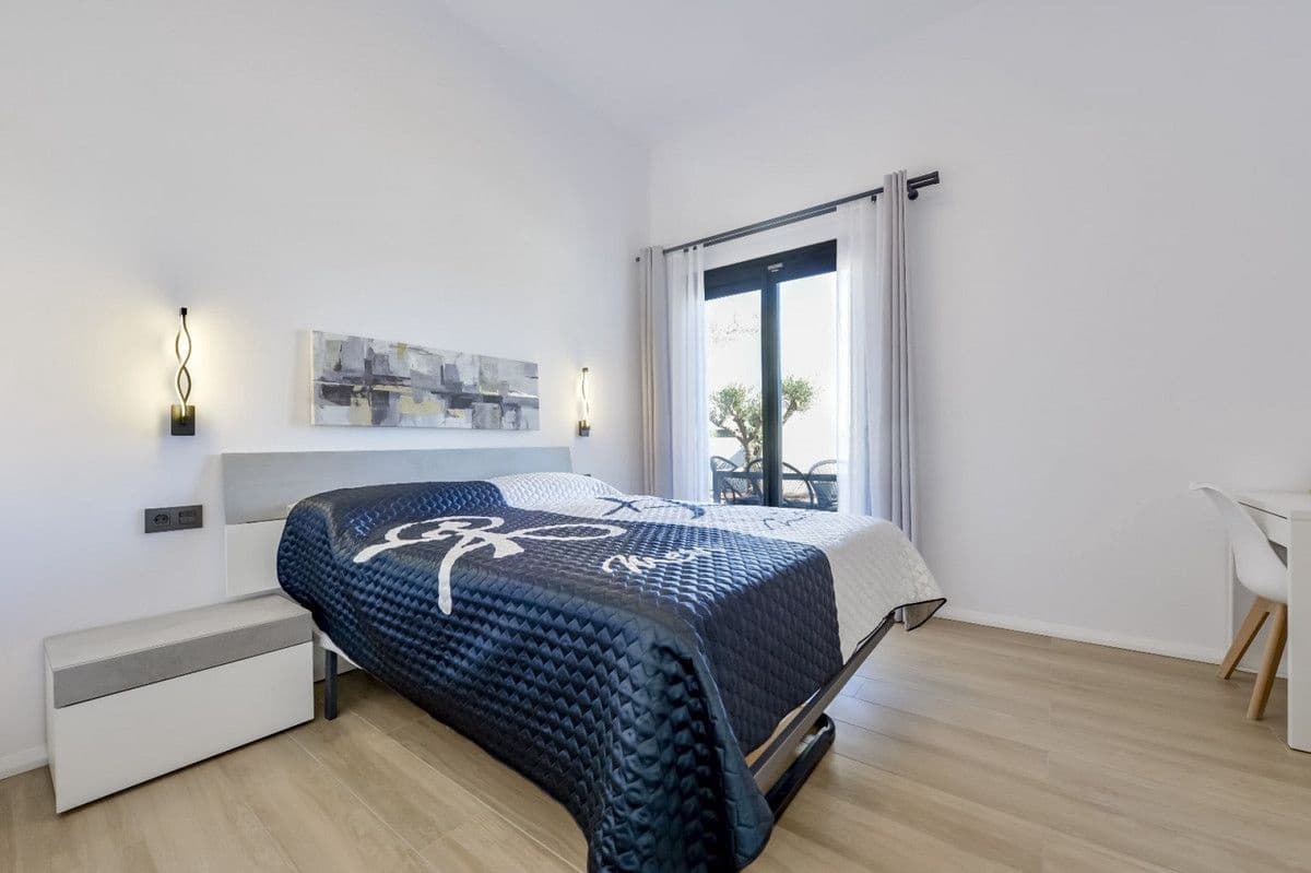 Chalet de 4 habitaciones en Altea en venta - 949.000 € (Ref: 10013786)