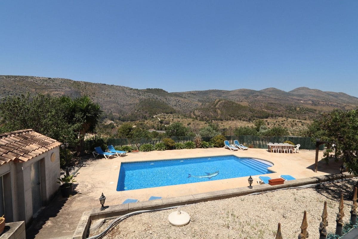9 chambre Finca/Maison de Campagne à vendre à Benissa - 680 000 € (Ref: 10013787)