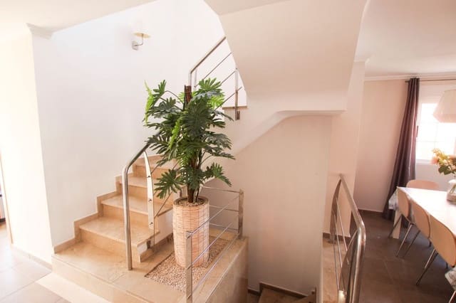 Chalet de 4 habitaciones en Calpe / Calp en venta - 499.000 € (Ref: 10013791)