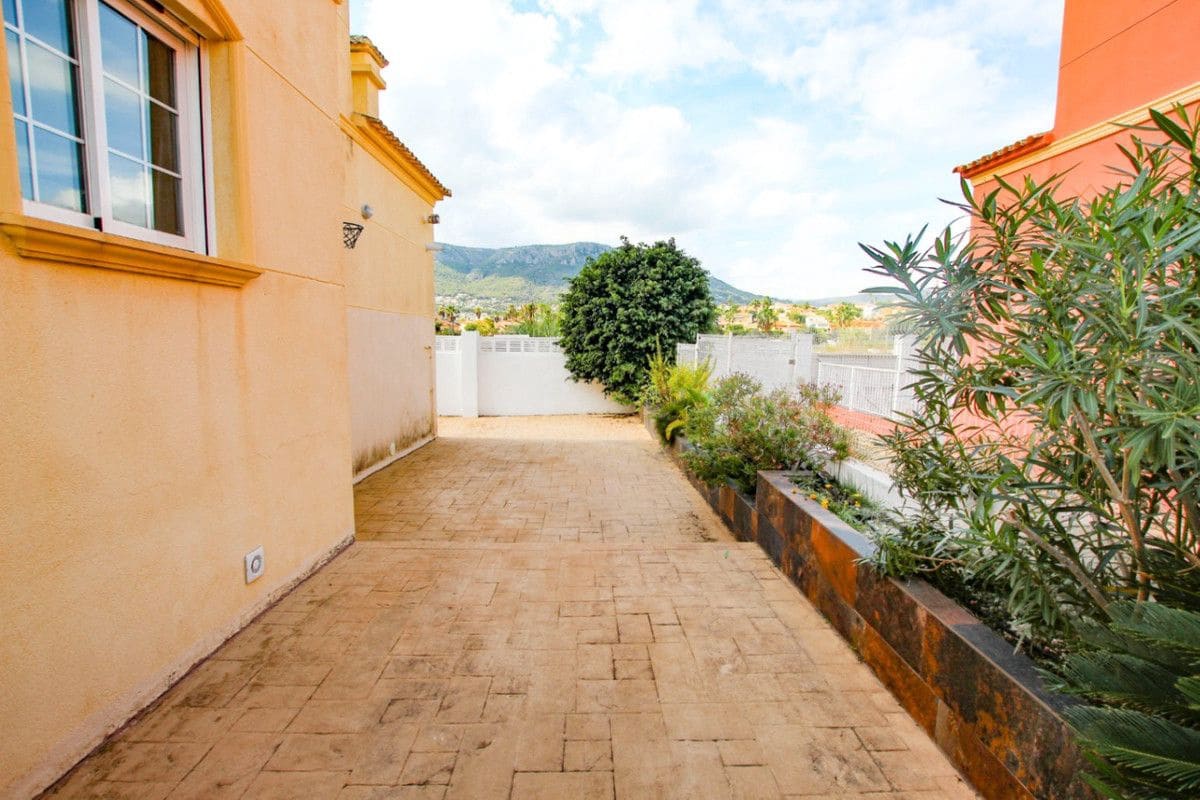 Chalet de 4 habitaciones en Calpe / Calp en venta - 499.000 € (Ref: 10013791)