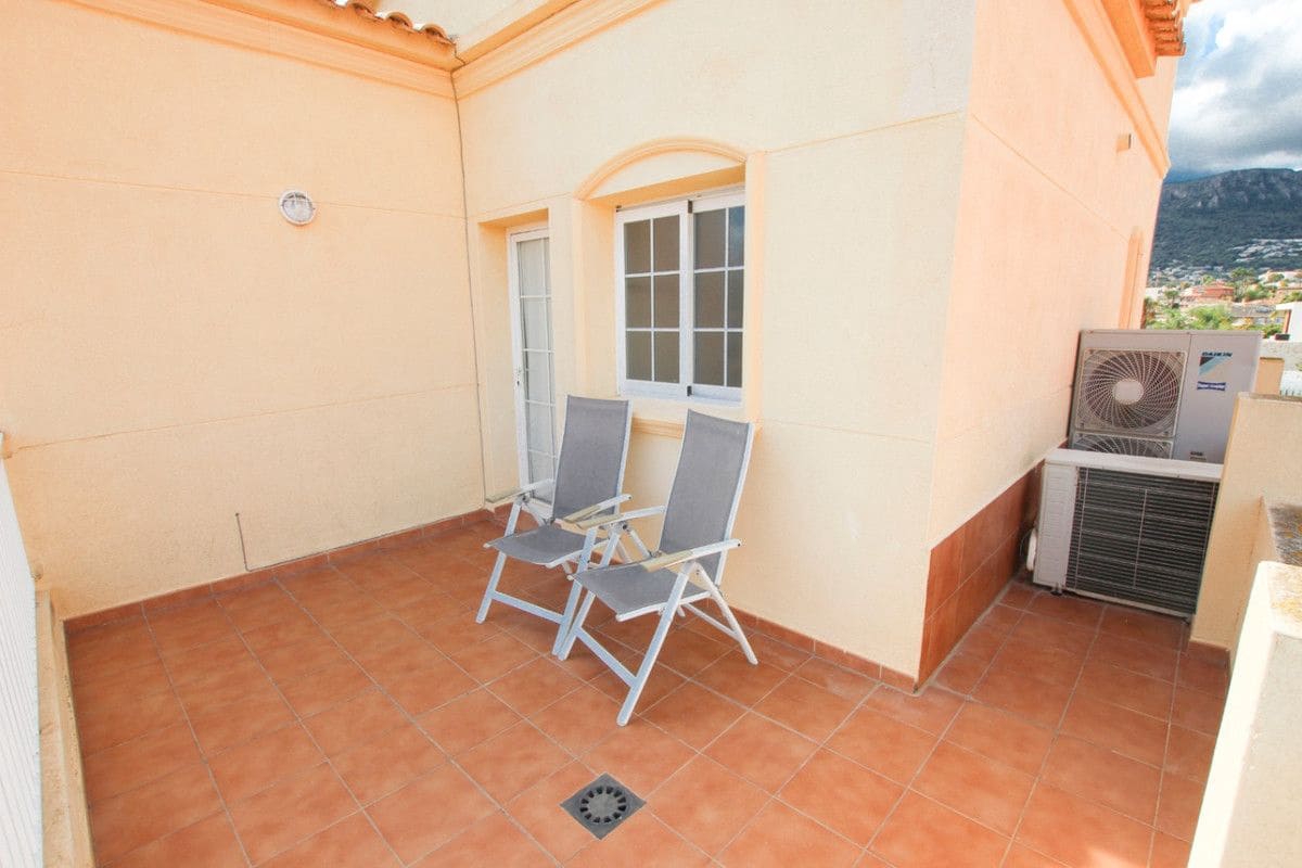 Chalet de 4 habitaciones en Calpe / Calp en venta - 499.000 € (Ref: 10013791)