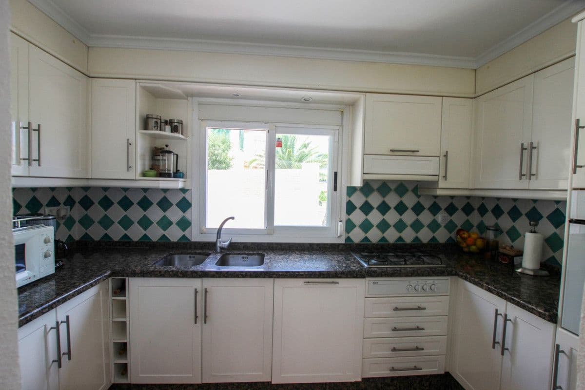 Chalet de 4 habitaciones en Calpe / Calp en venta - 650.000 € (Ref: 10013794)