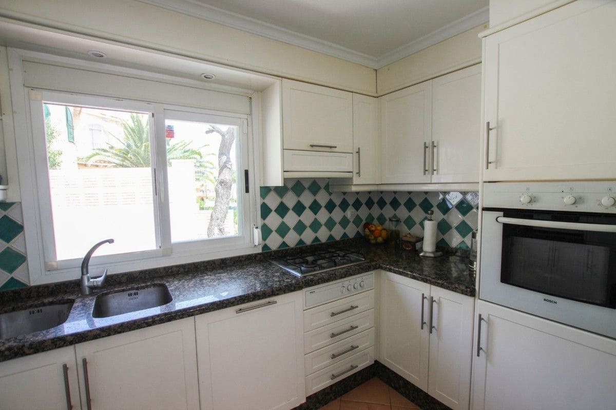 Chalet de 4 habitaciones en Calpe / Calp en venta - 650.000 € (Ref: 10013794)